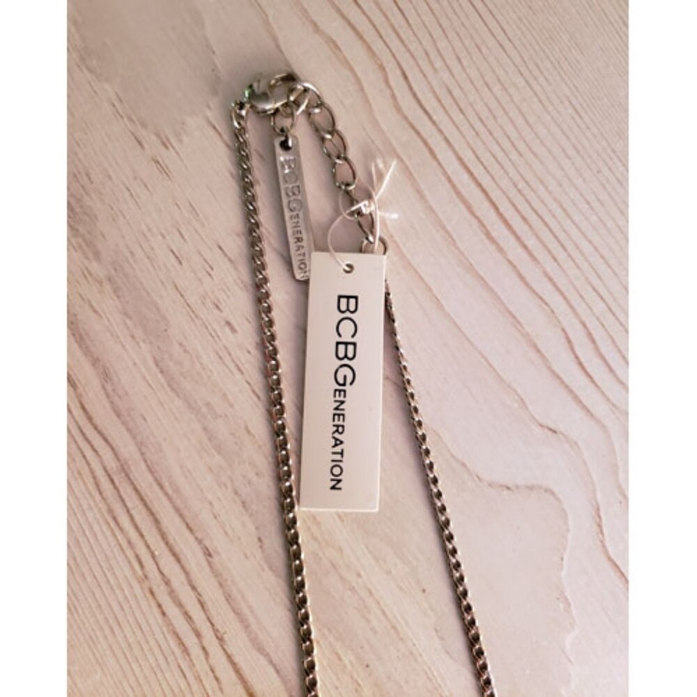 Green Chevron Necklace Silvertone Chain from BCBG Generation Womens 16 inch NWT - Picture 4 of 8